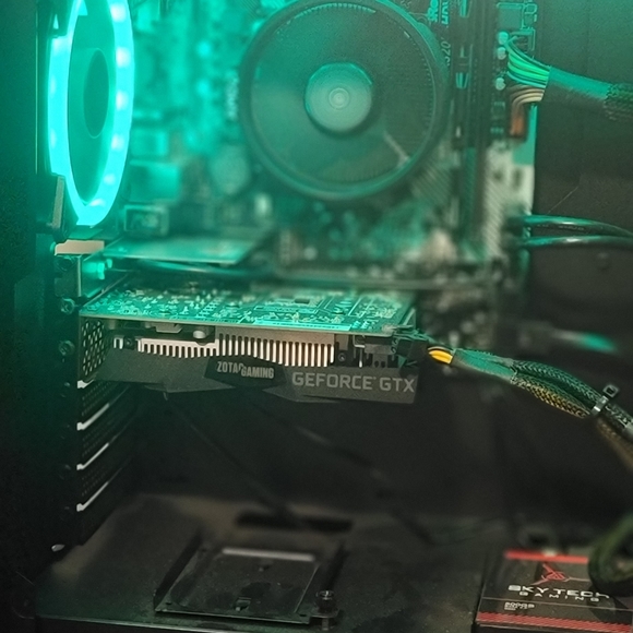 Skytech gaming pc - Picture 2 of 13